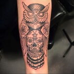 тату сова и череп пример рисунка 15.02.2021 №0147 - owl skull tattoo - tatufoto.com