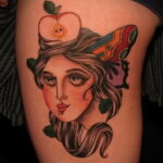 Пример женской тату с яблоком 03.03.2021 №015 - girl with apple tattoo - tatufoto.com