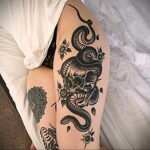 Пример тату с яблоком и змеей 03.03.2021 №018 - snake with apple tattoo - tatufoto.com