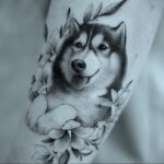 Фото Рисунка тату с собакой породы Хаски 08.03.2021 №308 - husky tattoo - tatufoto.com