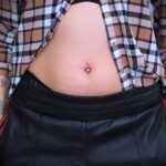 Фото пирсинга пупка - прокол пупка 17.03.2021 №005 - belly button piercing - tatufoto.com