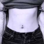 Фото пирсинга пупка - прокол пупка 17.03.2021 №027 - belly button piercing - tatufoto.com