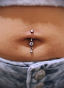 Фото пирсинга пупка - прокол пупка 17.03.2021 №144 - belly button piercing - tatufoto.com
