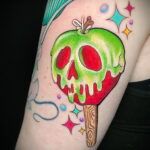 Фото пример рисунка татуировки с яблоком 03.03.2021 №044 - apple tattoo - tatufoto.com