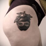 Фото пример рисунка татуировки с яблоком 03.03.2021 №124 - apple tattoo - tatufoto.com