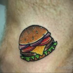 Фото рисунка татуировки с гамбургером 26.03.2021 №002 - burger tattoo - tatufoto.com