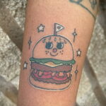 Фото рисунка татуировки с гамбургером 26.03.2021 №014 - burger tattoo - tatufoto.com