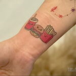 Фото рисунка татуировки с гамбургером 26.03.2021 №028 - burger tattoo - tatufoto.com