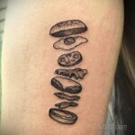 Фото рисунка татуировки с гамбургером 26.03.2021 №076 - burger tattoo - tatufoto.com