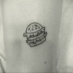 Фото рисунка татуировки с гамбургером 26.03.2021 №154 - burger tattoo - tatufoto.com