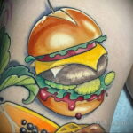 Фото рисунка татуировки с гамбургером 26.03.2021 №186 - burger tattoo - tatufoto.com
