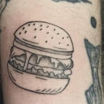 Фото рисунка татуировки с гамбургером 26.03.2021 №248 - burger tattoo - tatufoto.com