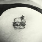 Фото рисунка татуировки с гамбургером 26.03.2021 №305 - burger tattoo - tatufoto.com