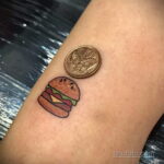 Фото рисунка татуировки с гамбургером 26.03.2021 №314 - burger tattoo - tatufoto.com