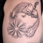 Фото татуировки с кометой (астероидом) 27.03.2021 №052 - comet tattoo - tatufoto.com