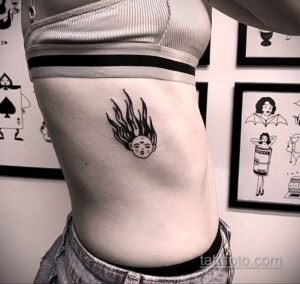 Фото татуировки с кометой (астероидом) 27.03.2021 №118 - comet tattoo - tatufoto.com