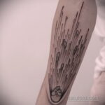 Фото татуировки с кометой (астероидом) 27.03.2021 №170 - comet tattoo - tatufoto.com