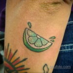 Фото татуировки с лаймом 31.03.2021 №090 - lime tattoo - tatufoto.com