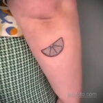 Фото татуировки с лаймом 31.03.2021 №107 - lime tattoo - tatufoto.com