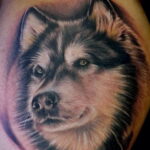 Фото татуировки с собакой породы Хаски 08.03.2021 №39139 - husky tattoo - tatufoto.com