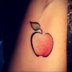 Фото татуировки с яблоком 03.03.2021 №005 - apple tattoo - tatufoto.com