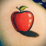 Фото татуировки с яблоком 03.03.2021 №014 - apple tattoo - tatufoto.com