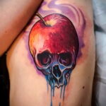 Фото татуировки с яблоком 03.03.2021 №026 - apple tattoo - tatufoto.com
