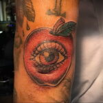Фото татуировки с яблоком 03.03.2021 №091 - apple tattoo - tatufoto.com