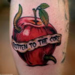 Фото татуировки с яблоком 03.03.2021 №092 - apple tattoo - tatufoto.com
