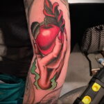 Фото татуировки с яблоком 03.03.2021 №095 - apple tattoo - tatufoto.com