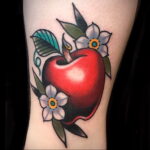 Фото татуировки с яблоком 03.03.2021 №097 - apple tattoo - tatufoto.com
