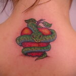 Фото татуировки с яблоком 03.03.2021 №099 - apple tattoo - tatufoto.com