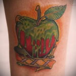 Фото татуировки с яблоком 03.03.2021 №106 - apple tattoo - tatufoto.com