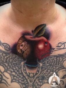 Фото татуировки с яблоком 03.03.2021 №139 - apple tattoo - tatufoto.com