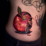 Фото татуировки с яблоком 03.03.2021 №179 - apple tattoo - tatufoto.com