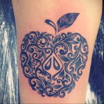Фото татуировки с яблоком 03.03.2021 №184 - apple tattoo - tatufoto.com