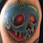 Фото татуировки с яблоком 03.03.2021 №199 - apple tattoo - tatufoto.com