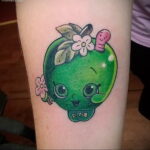 Фото татуировки с яблоком 03.03.2021 №229 - apple tattoo - tatufoto.com