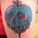 Фото татуировки с яблоком 03.03.2021 №230 - apple tattoo - tatufoto.com