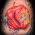 Фото татуировки с яблоком 03.03.2021 №244 - apple tattoo - tatufoto.com