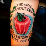 Фото татуировки с яблоком 03.03.2021 №261 - apple tattoo - tatufoto.com