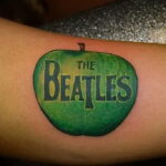 Фото татуировки с яблоком 03.03.2021 №262 - apple tattoo - tatufoto.com