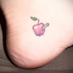 Фото татуировки с яблоком 03.03.2021 №266 - apple tattoo - tatufoto.com