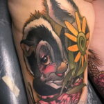 Фото татуировки со скунсом 28.03.2021 №100 - Skunk tattoo - tatufoto.com