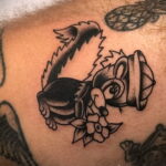 Фото татуировки со скунсом 28.03.2021 №131 - Skunk tattoo - tatufoto.com