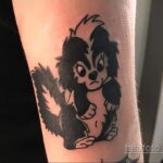 Фото татуировки со скунсом 28.03.2021 №134 - Skunk tattoo - tatufoto.com