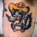Фото татуировки со скунсом 28.03.2021 №145 - Skunk tattoo - tatufoto.com