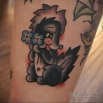 Фото татуировки со скунсом 28.03.2021 №150 - Skunk tattoo - tatufoto.com