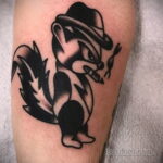 Фото татуировки со скунсом 28.03.2021 №162 - Skunk tattoo - tatufoto.com