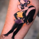 Фото татуировки со скунсом 28.03.2021 №175 - Skunk tattoo - tatufoto.com